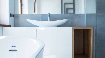 Drewniane meble do łazienki – czy to ma sens?